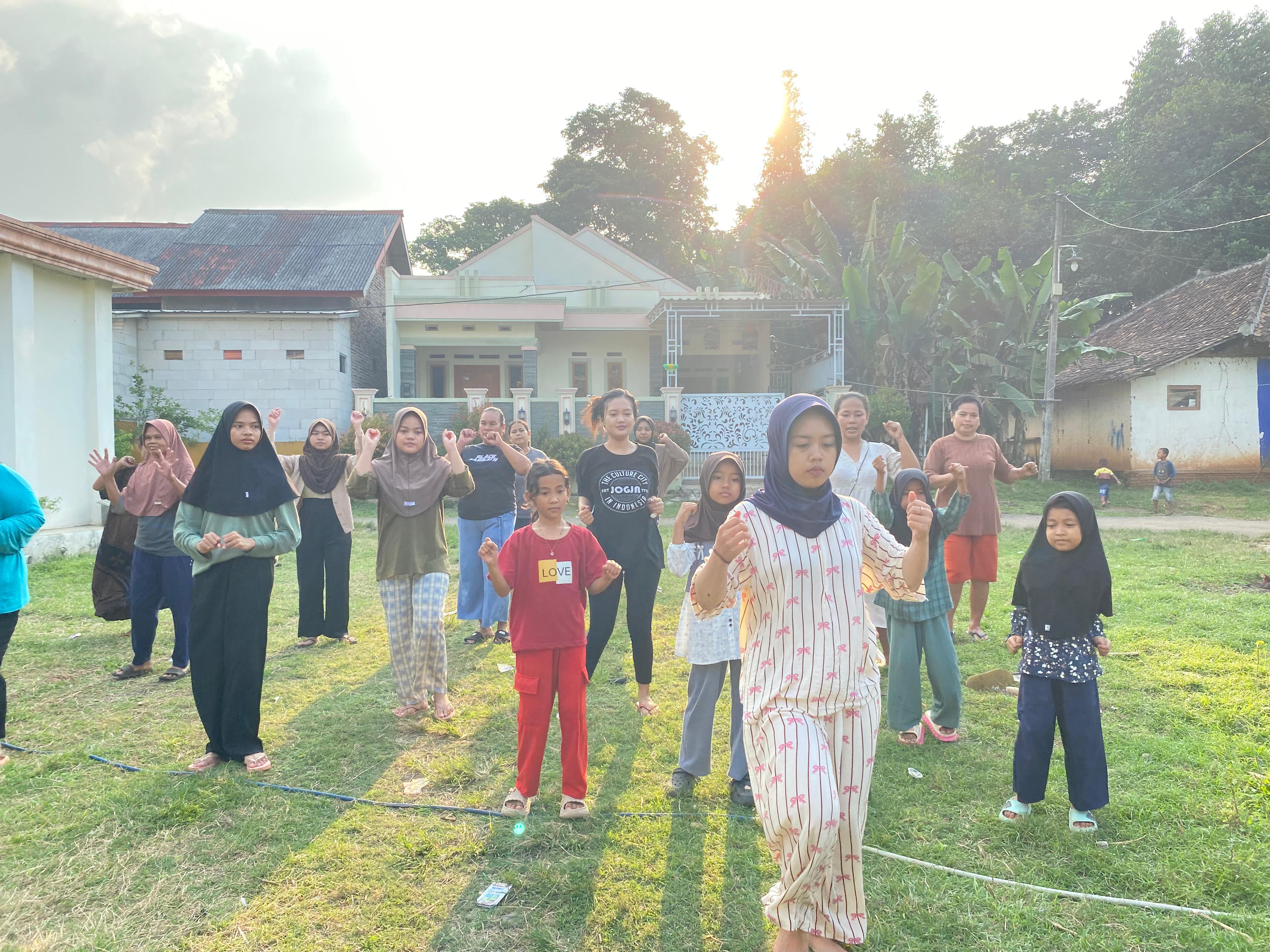 KKM 08 UPG: Senam Bersama Warga Kp. Gadaraha