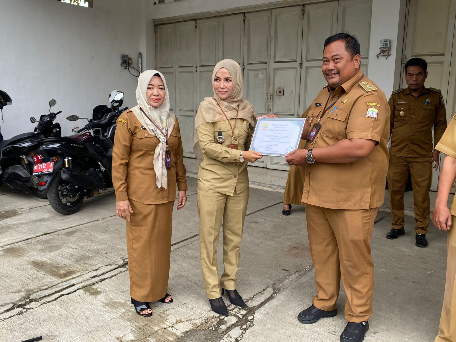 kelurahan cipete mendapatkan juara 1 lomba kelurahan tingkat kecamatan